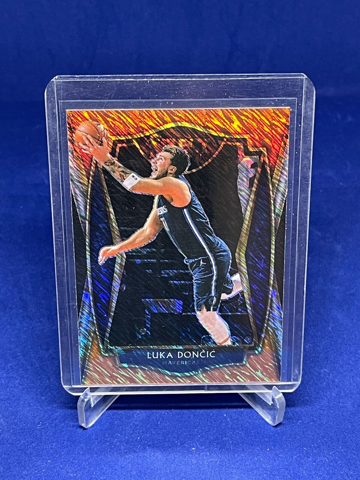 LUKA DONCIC 2020-21 PANINI SELECT PREMIER LEVEL SHIMMER PRIZM #150