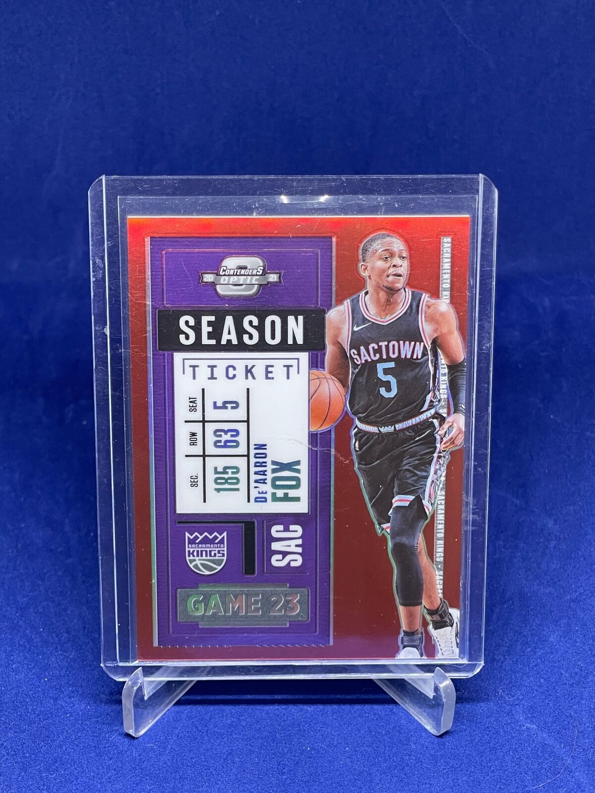 DE'AARON FOX 2020-21 PANINI CONTENDERS OPTIC SEASON TICKET RED HOLO PRIZM #88