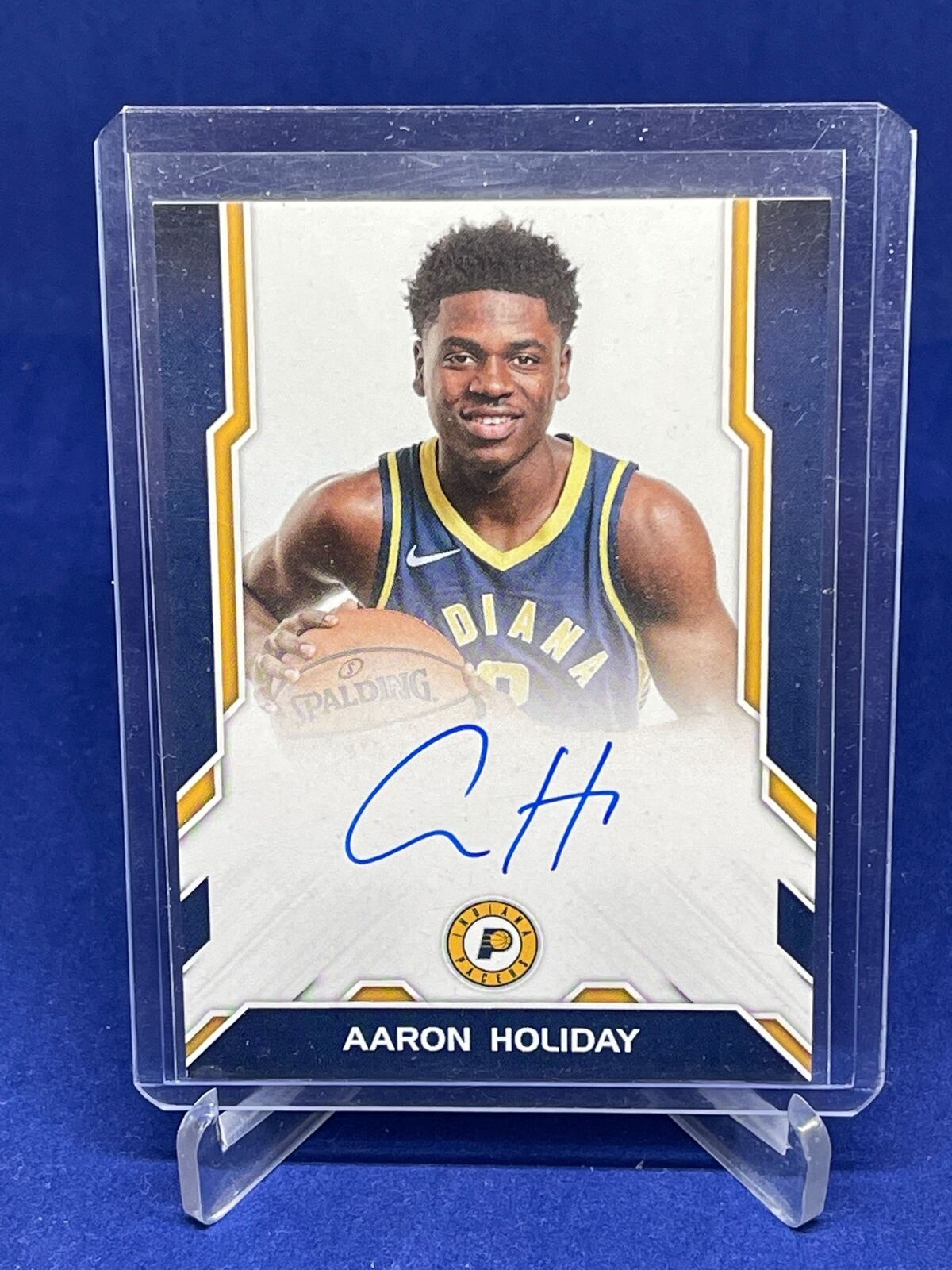 AARON HOLIDAY 2018-19 PANINI AUTOGRAPH NEXT DAY SSP AUTO ROOKIE RC #19