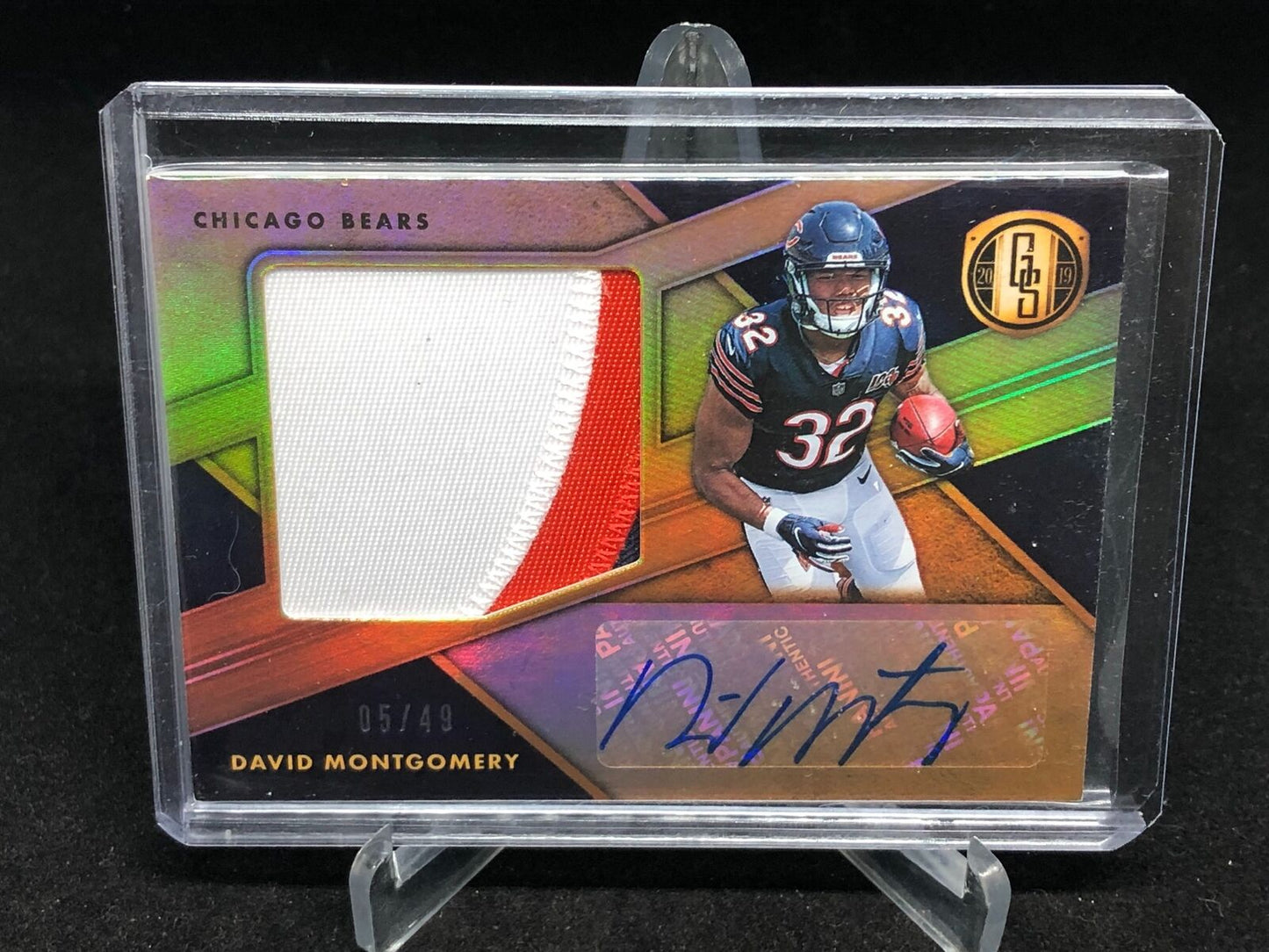 DAVID MONTGOMERY 2019 PANINI GOLD STANDARD 3 CLR PATCH AUTO RC #D 5/49