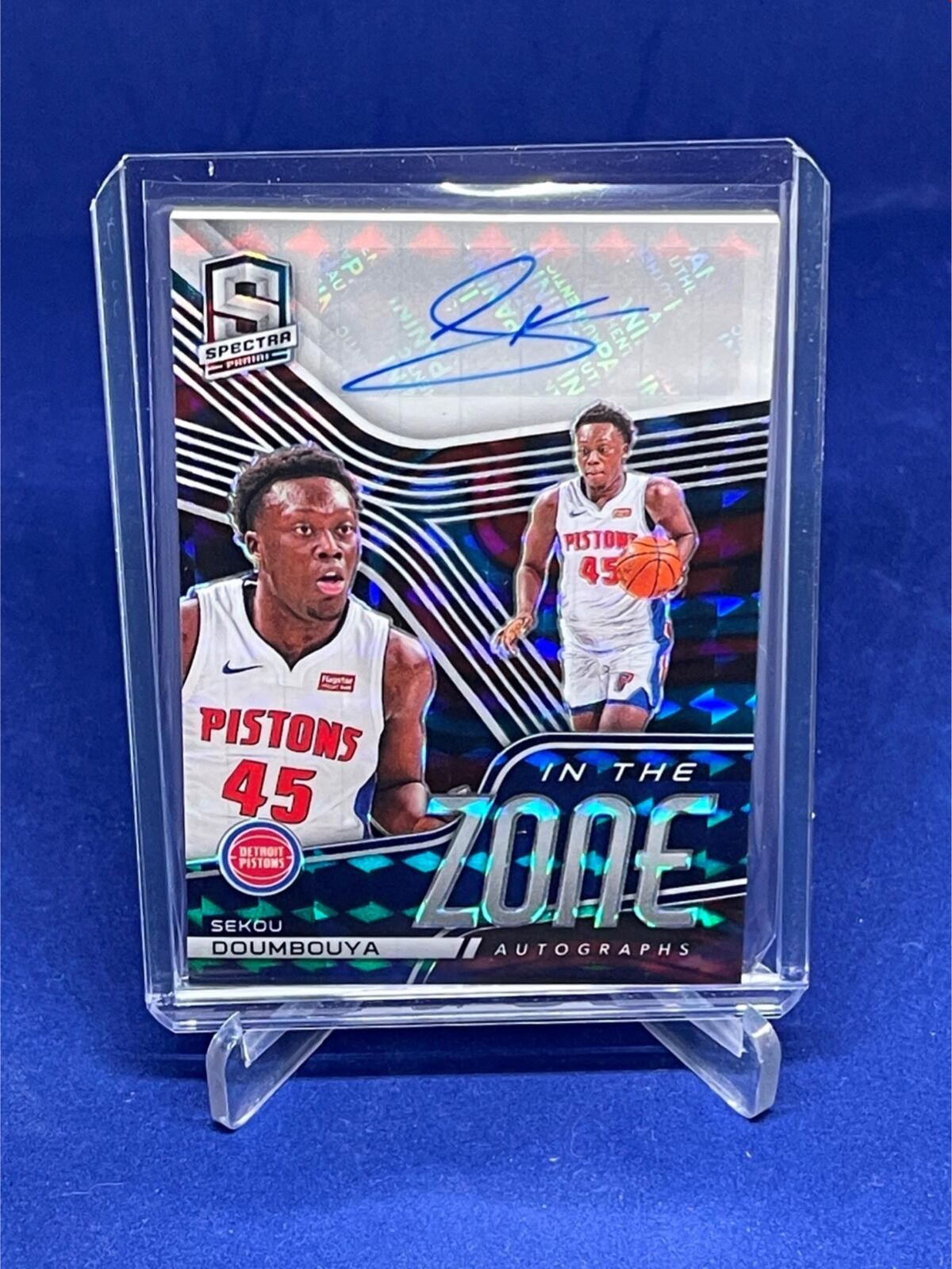 SEKOU DOUMBOUYA 2020-21 PANINI SPECTRA IN THE ZONE MOSAIC PRIZM AUTO #D 27/49