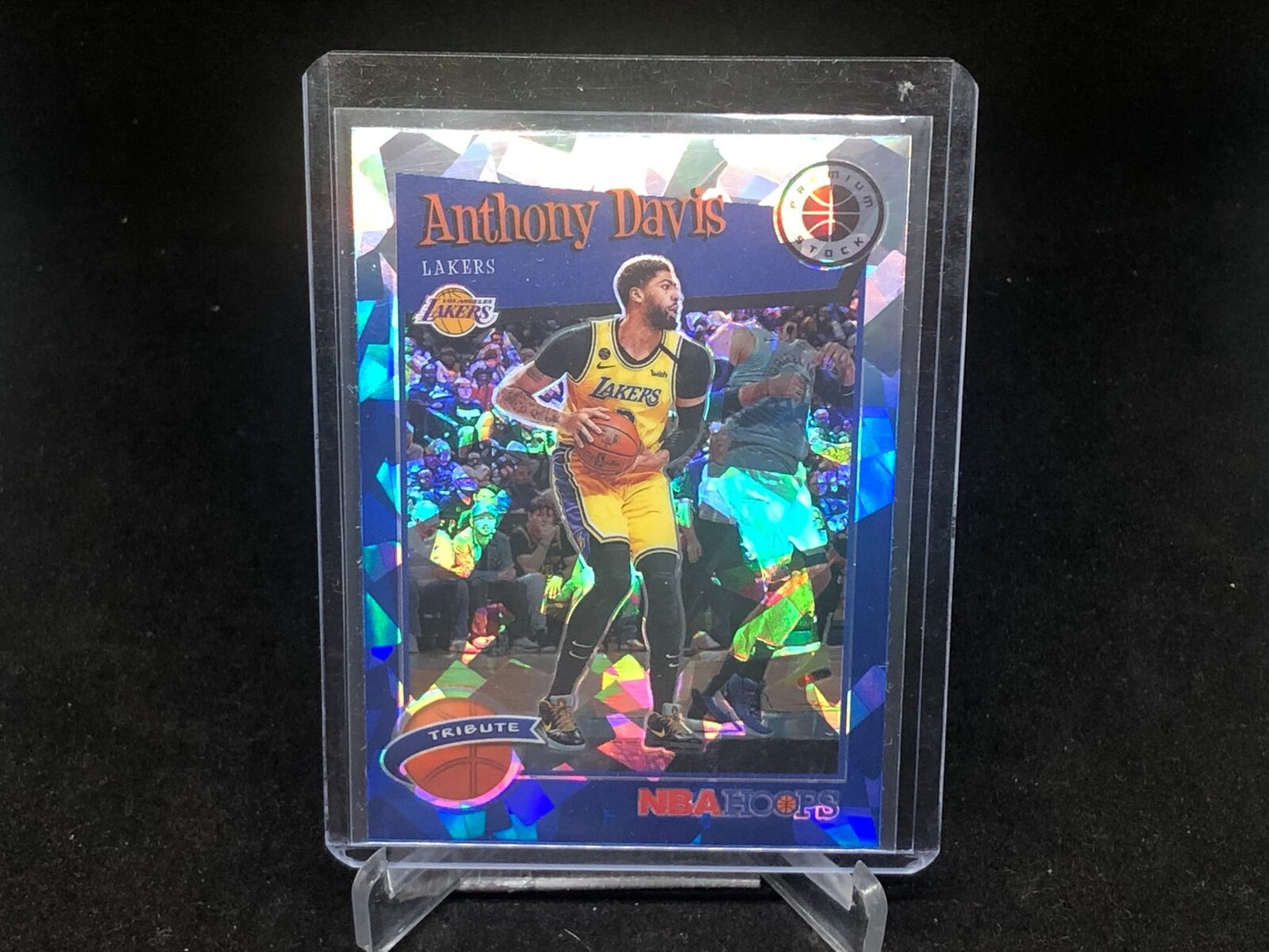 ANTHONY DAVIS 2019-20 HOOPS PREMIUM STOCK TRIBUTE BLUE CRACKED ICE PRIZM # 294