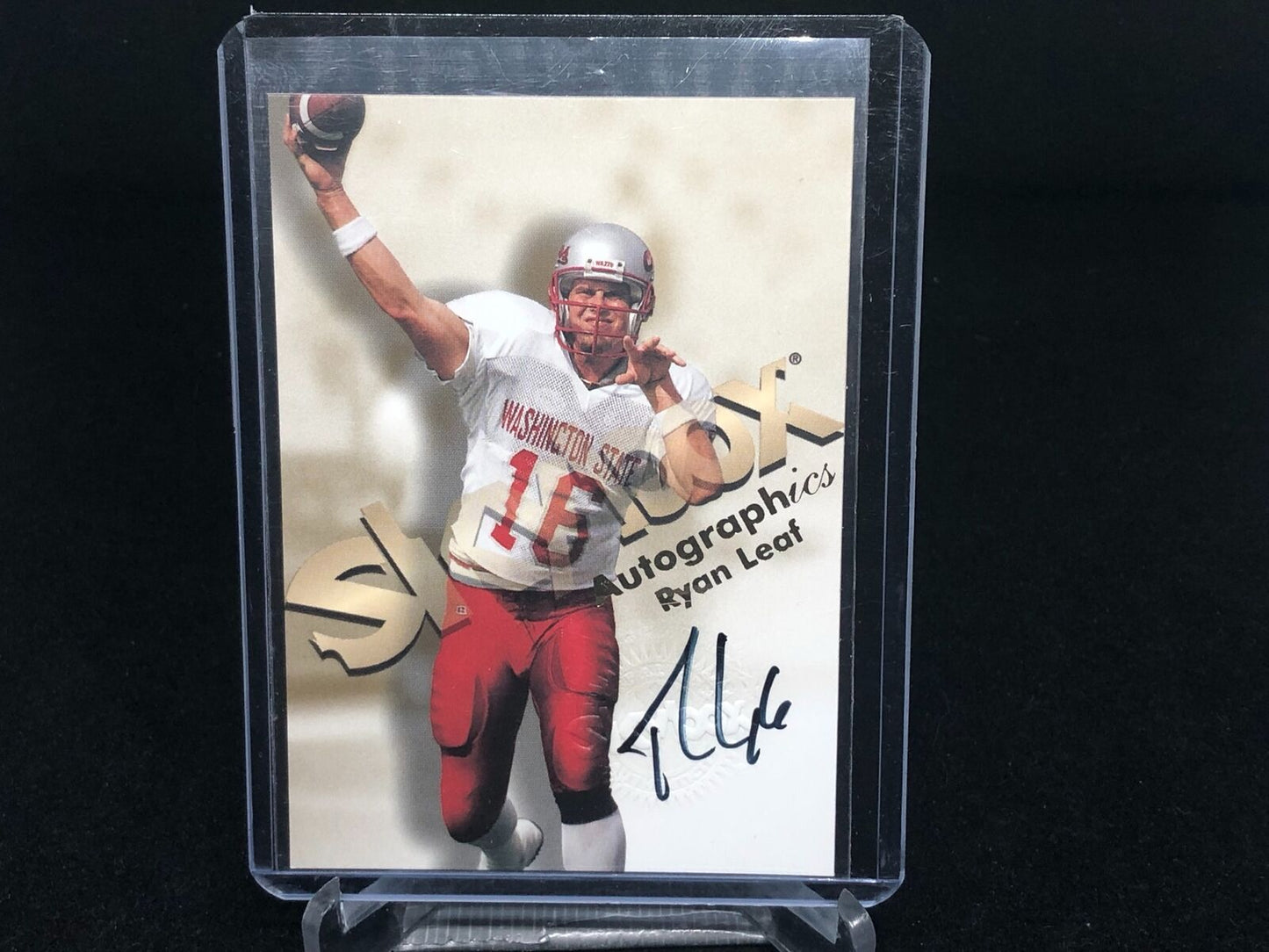 RYAN LEAF 1998 SKYBOX AUTOGRAPHICS ROOKIE ON CARD AUTO RC