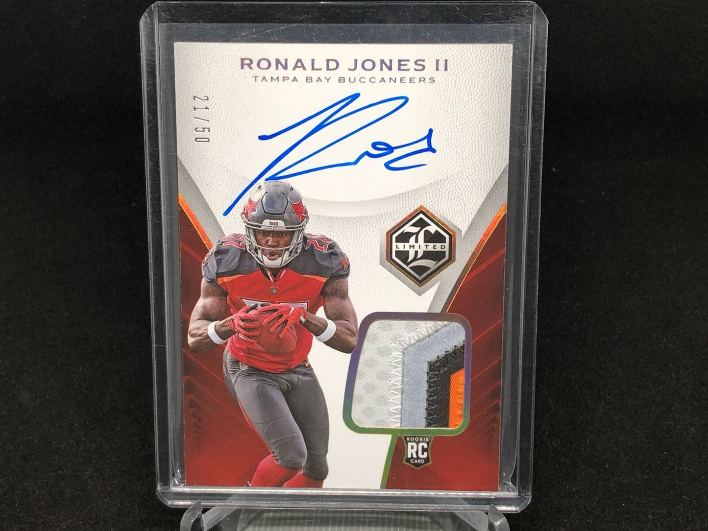 RONALD JONES II 2018 PANINI LIMITED 4 CLR PATCH ON CARD AUTO RC #D 21/50
