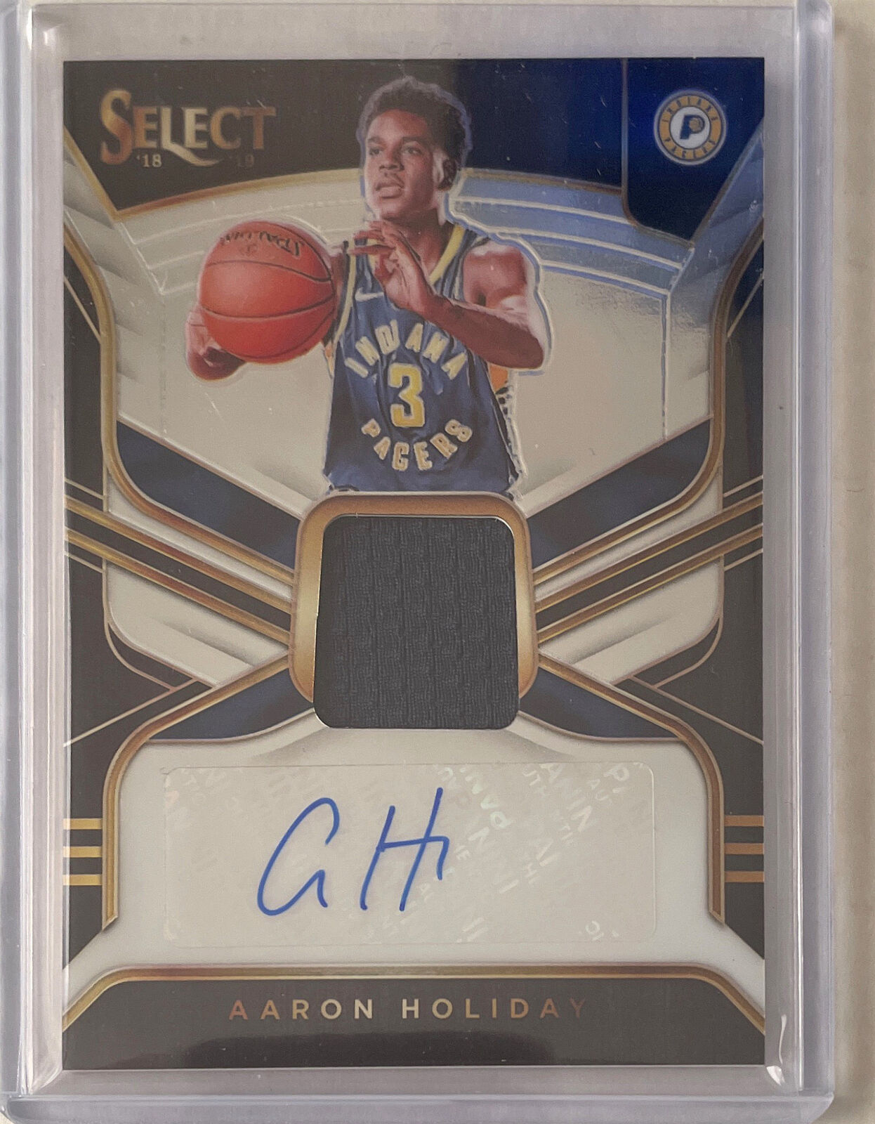 AARON HOLIDAY 2018-19 PANINI SELECT JERSEY PATCH AUTO ROOKIE RC #D 121/199