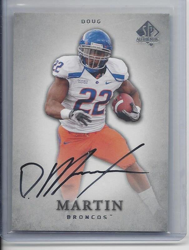 DOUG MARTIN 2012 SP AUTHENTIC SSP SHORT PRINT VARIATION ON CARD AUTO RC #33