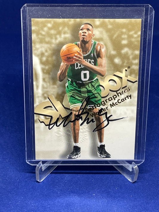 WALTER MCCARTY 1998-99 SKYBOX PREMIUM AUTOGRAPHICS ON CARD AUTO