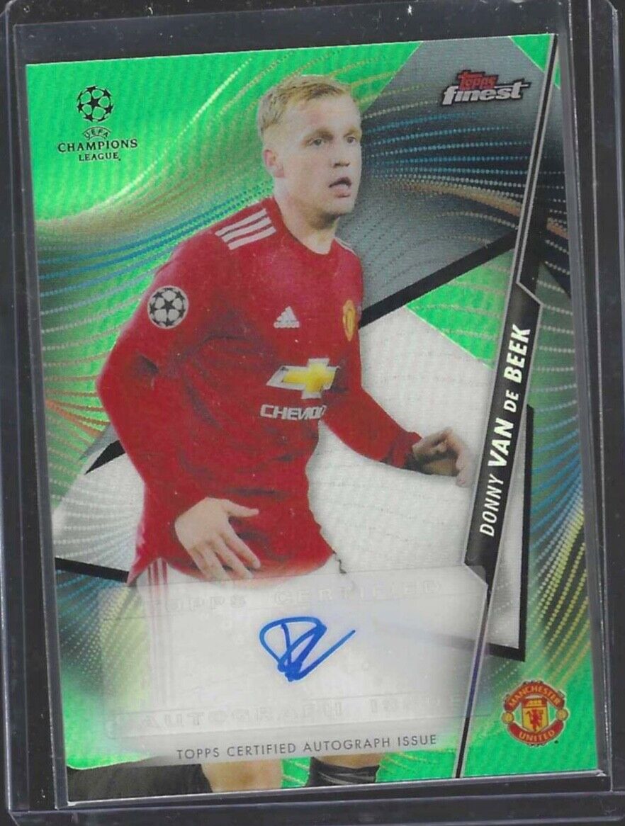 DONNY VAN DE BEEK 2020-21 TOPPS FINEST UCL GREEN REFRACTOR AUTO #D 33/99