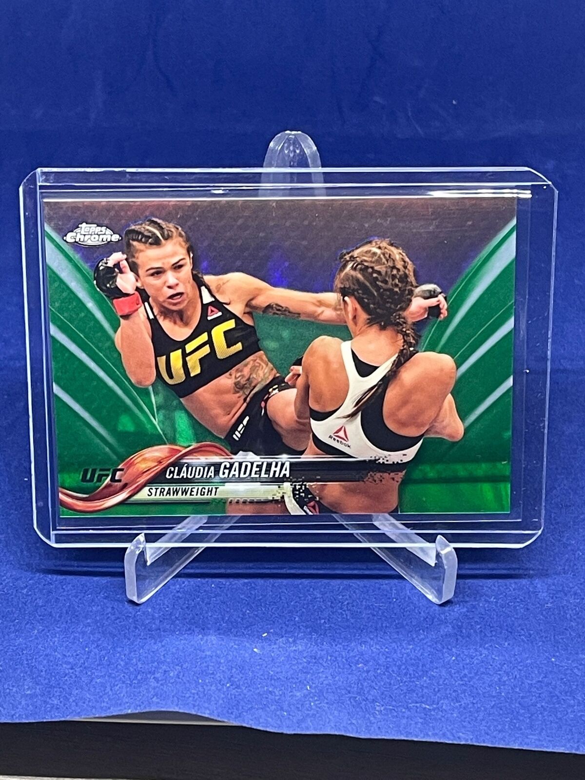 CLAUDIA GADELHA 2018 TOPPS CHROME GREEN REFRACTOR #D 74/99
