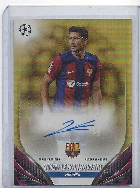 ROBERT LEWANDOWSKI 2023-24 TOPPS CLUB COMPETITIONS GOLD FOIL AUTO #D 39/50