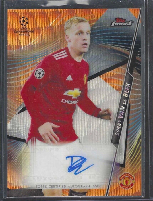 DONNY VAN DE BEEK 2020-21 TOPPS FINEST UCL ORANGE WAVE REFRACTOR AUTO #D /25