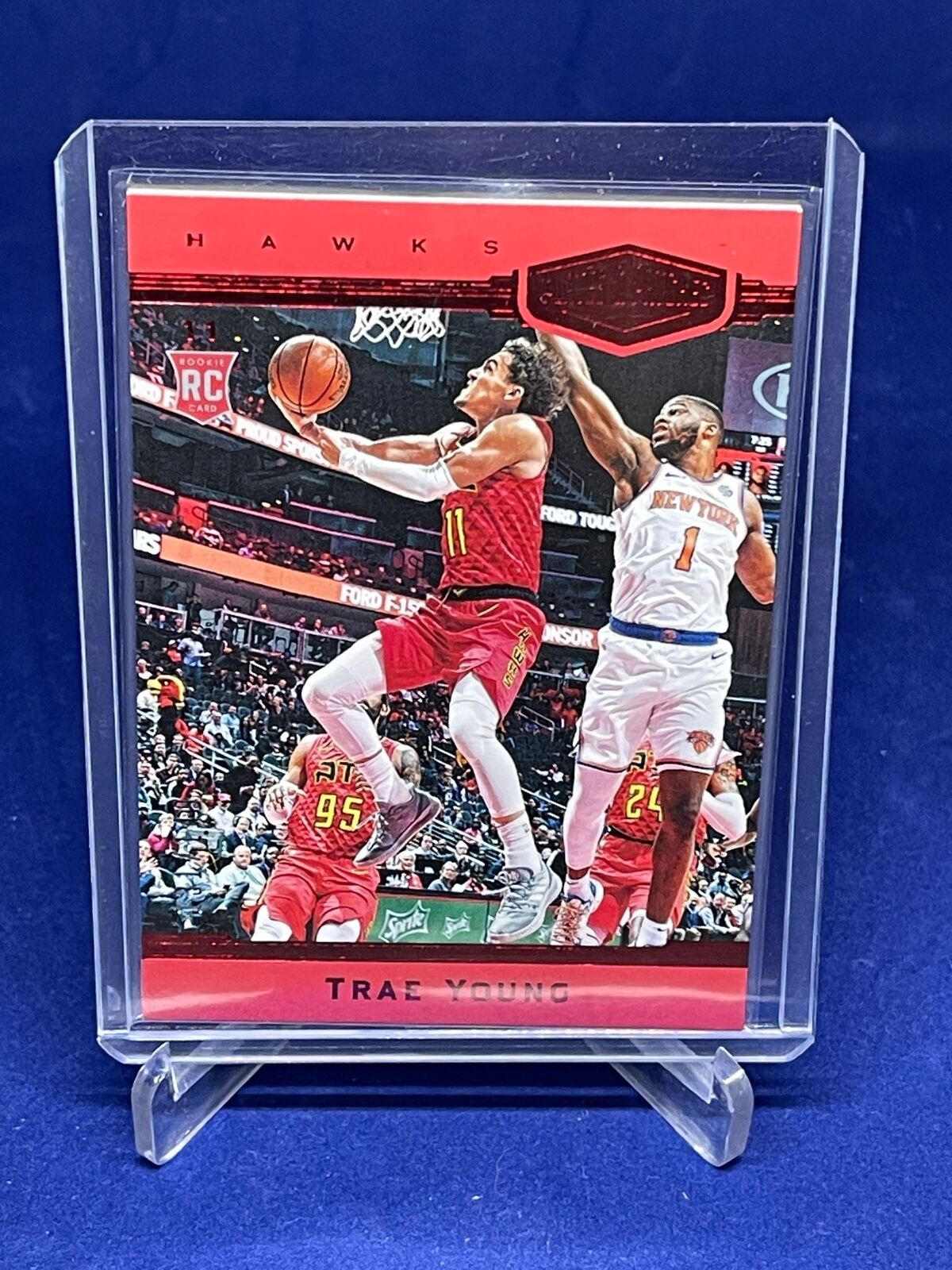 TRAE YOUNG 2018-19 PANINI CHRONICLES RED PLATES & PATCHES ROOKIE RC #D 131/149