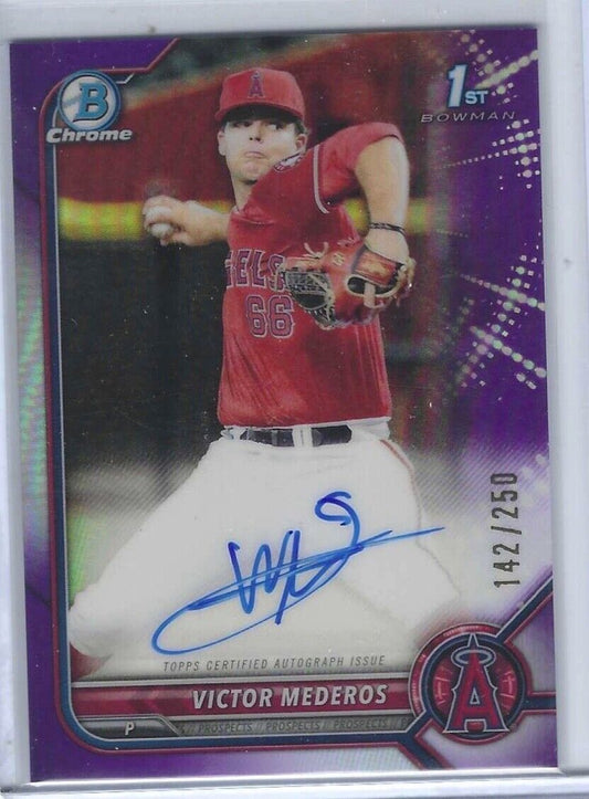 VICTOR MEDEROS 2022 BOWMAN CHROME PURPLE REFRACTOR 1ST PROSPECT AUTO #D 142/250