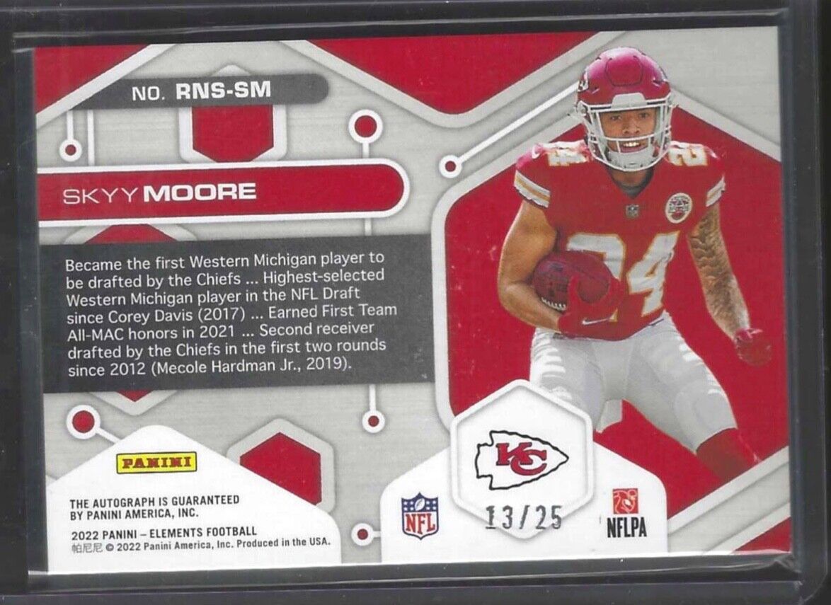 SKYY MOORE 2022 PANINI ELEMENTS AQUA FOIL ROOKIE NEON SIGNS AUTO RC #D 13/25