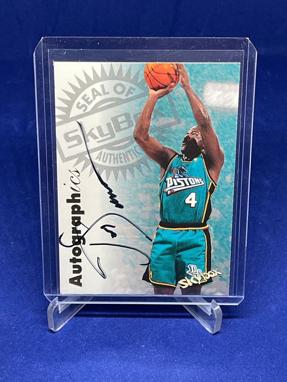 JOE DUMARS 1997-98 SKYBOX AUTOGRAPHICS ON CARD AUTO