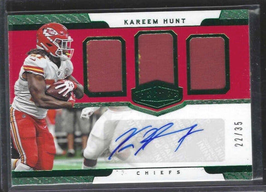 KAREEM HUNT 2018 PANINI PLATES & PATCHES GREEN FOIL TRIPLE PATCH AUTO #D 22/35