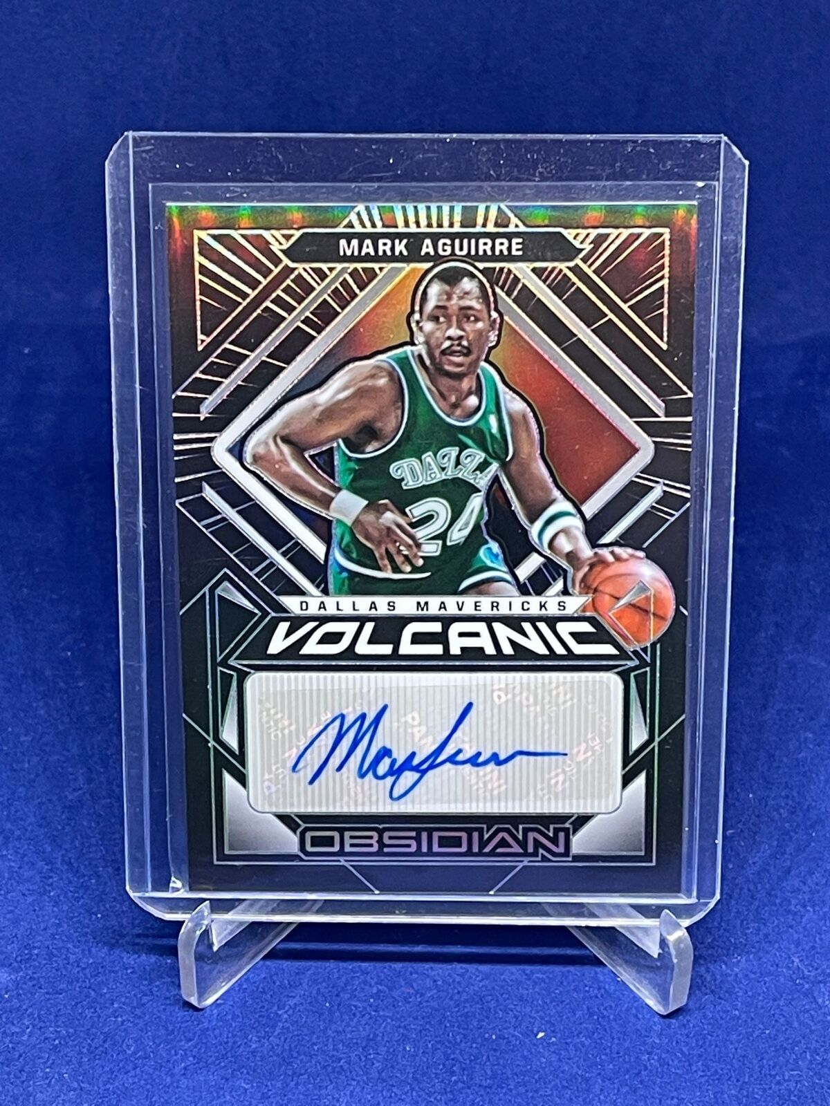 MARK AGUIRRE 2020-21 PANINI OBSIDIAN VOLCANIC AUTO #D 3/149