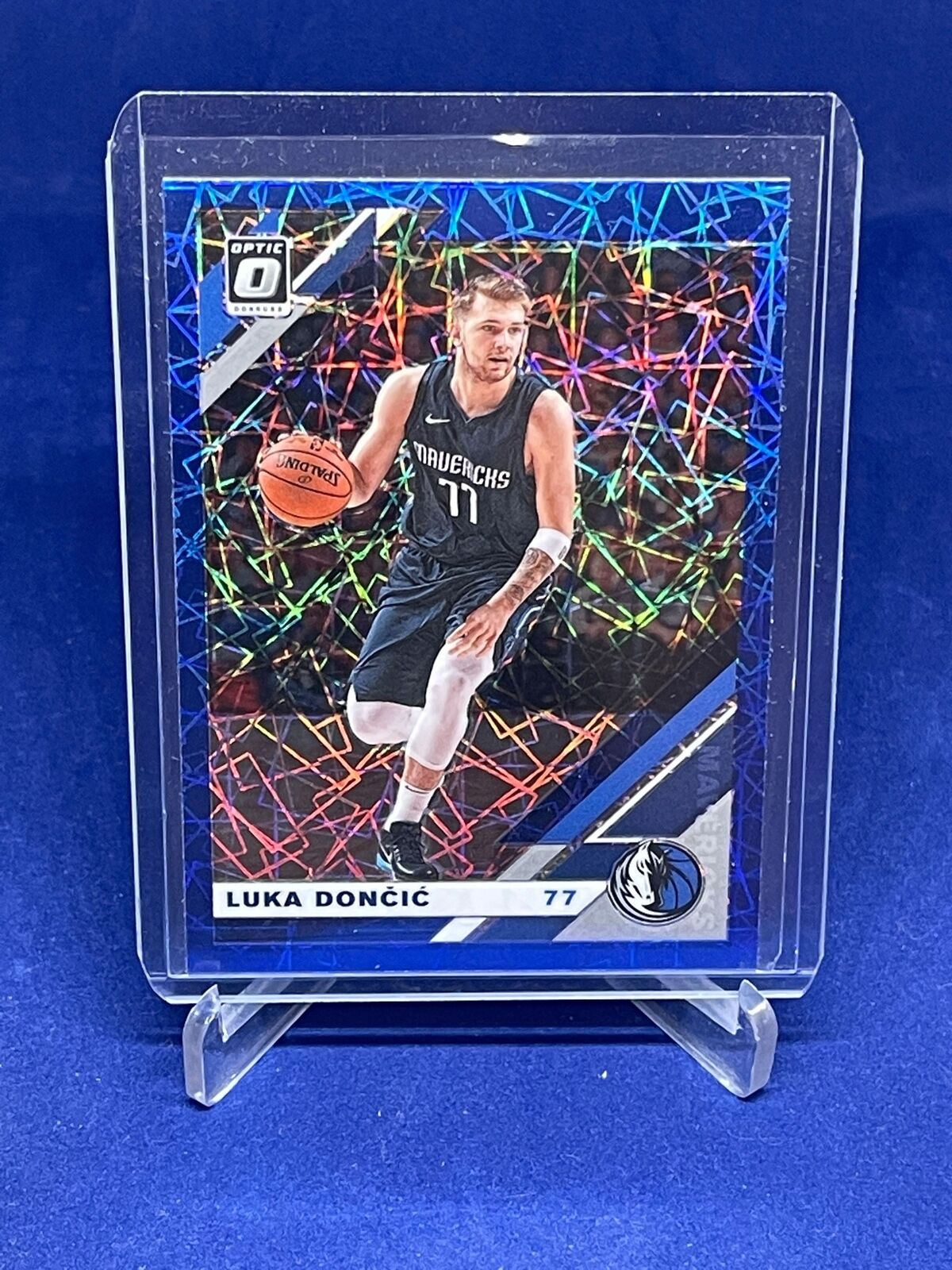 LUKA DONCIC 2019-20 PANINI DONRUSS OPTIC BLUE VELOCITY PRIZM HOLO #16