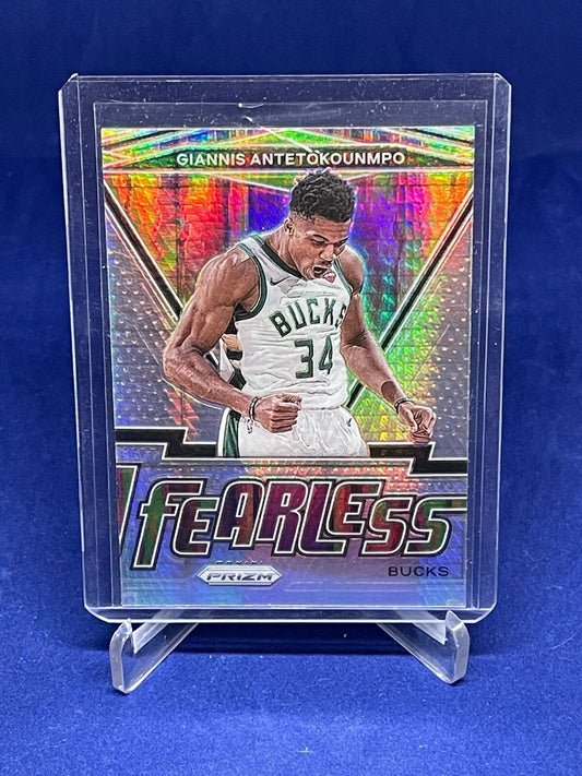 GIANNIS ANTETOKOUNMPO 2020-21 PANINI PRIZM FEARLESS HYPER PRIZM #15