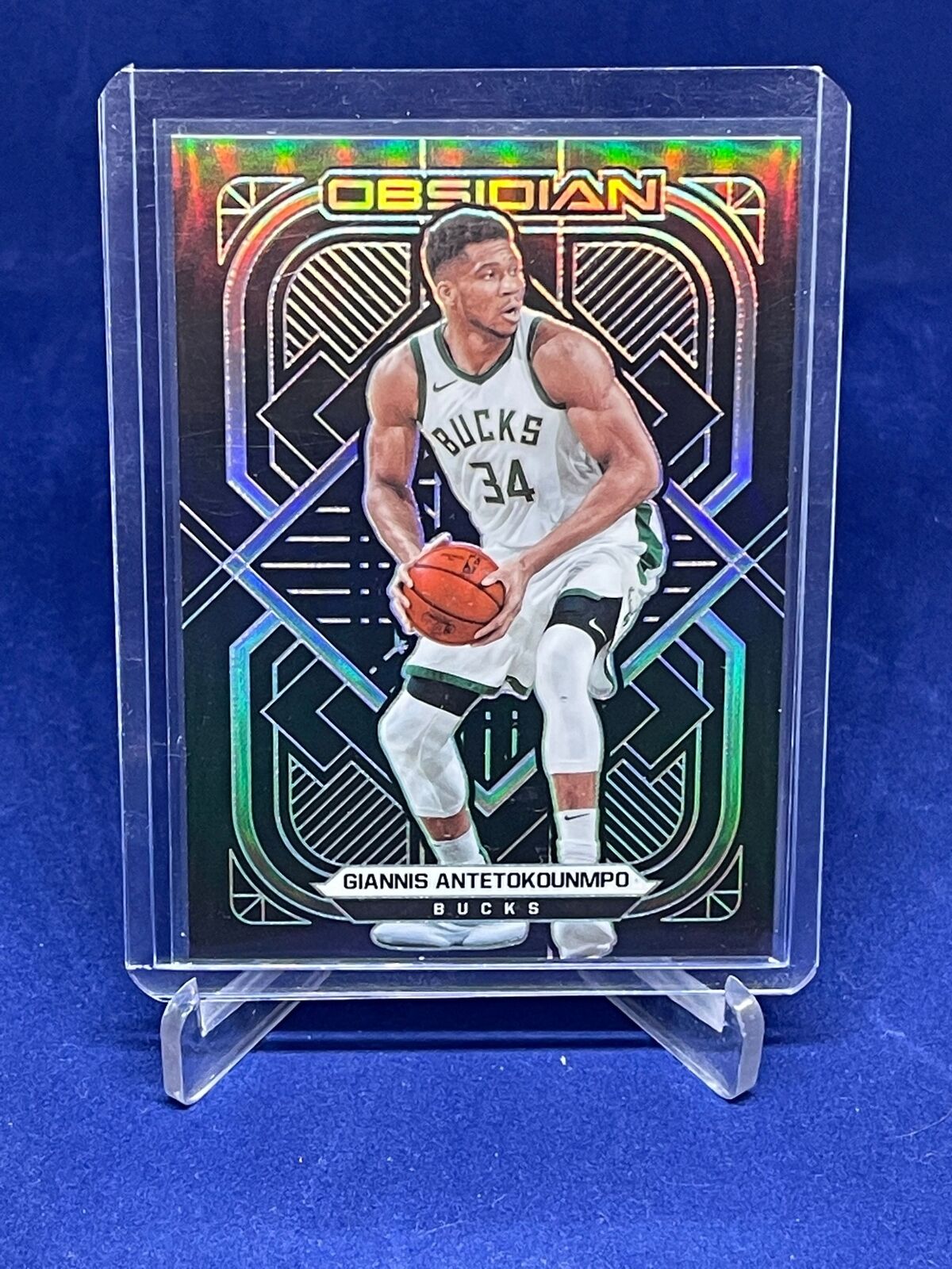 GIANNIS ANTETOKOUNMPO 2020-21 PANINI OBSIDIAN #35