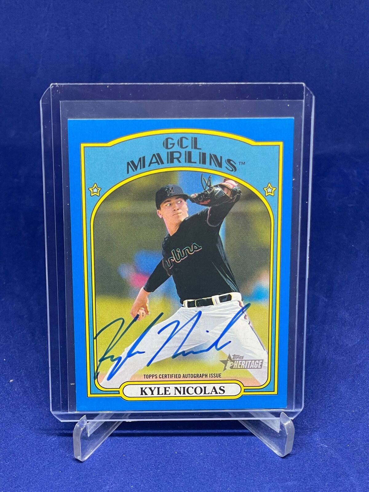 KYLE NICOLAS 2021 TOPPS HERITAGE MINORS BLUE ON CARD AUTO PROSPECT #D 80/99