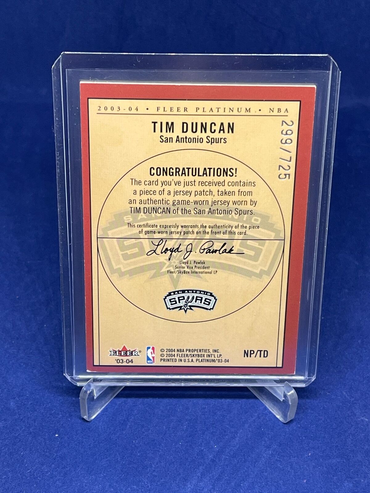 TIM DUNCAN 2003-04 FLEER PLATINUM NAME PLATES 3 COLOR SPURS PATCH #D 299/725