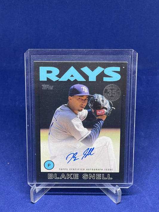 BLAKE SNELL 2021 TOPPS 1986 BLACK ON CARD AUTO #D 111/199