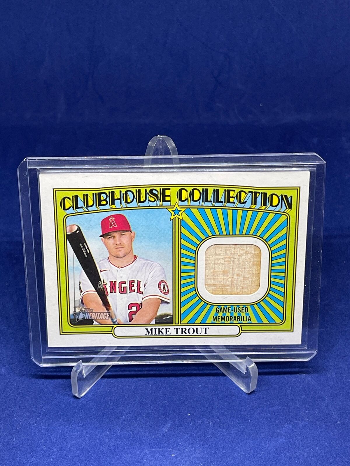 MIKE TROUT 2021 TOPPS HERITAGE CLUBHOUSE COLLECTION BAT RELIC