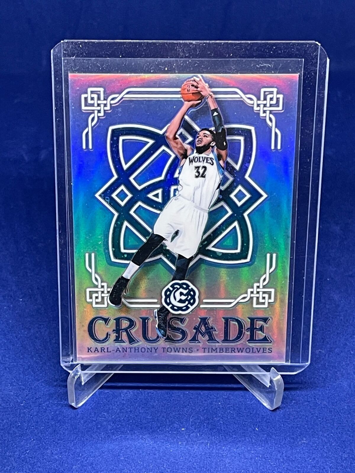 KARL ANTHONY TOWNS 2016-17 PANINI EXCALIBUR CRUSADE BLUE PRIZM #D 140/149