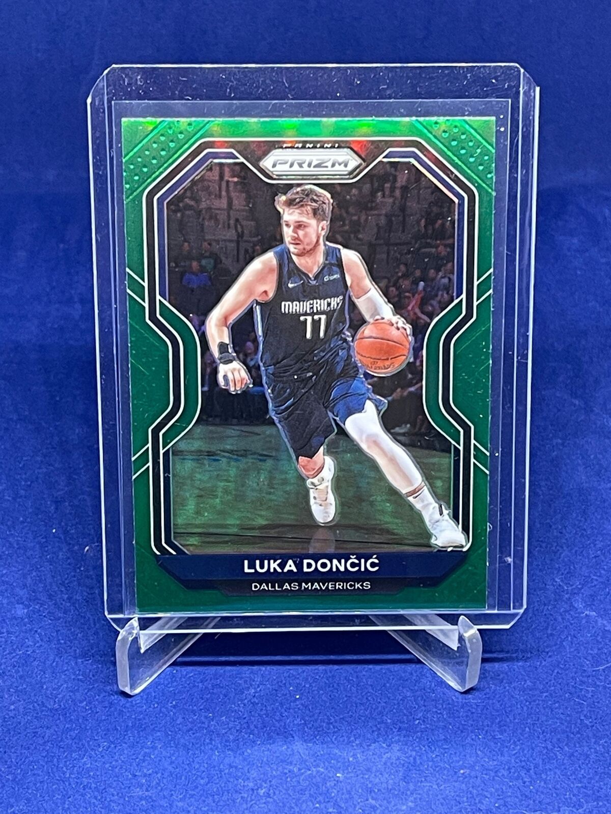LUKA DONCIC 2020-21 PANINI PRIZM GREEN PRIZM #32