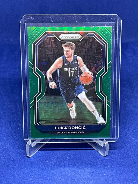 LUKA DONCIC 2020-21 PANINI PRIZM GREEN PRIZM #32