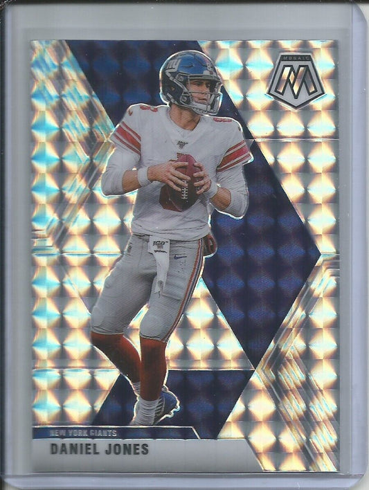 DANIEL JONES 2019-20 PANINI MOSAIC SILVER MOSAIC PRIZM GIANTS