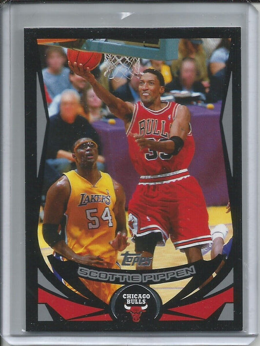 SCOTTIE PIPPEN 2004 TOPPS BLACK BORDER #D 361/500 BULLS