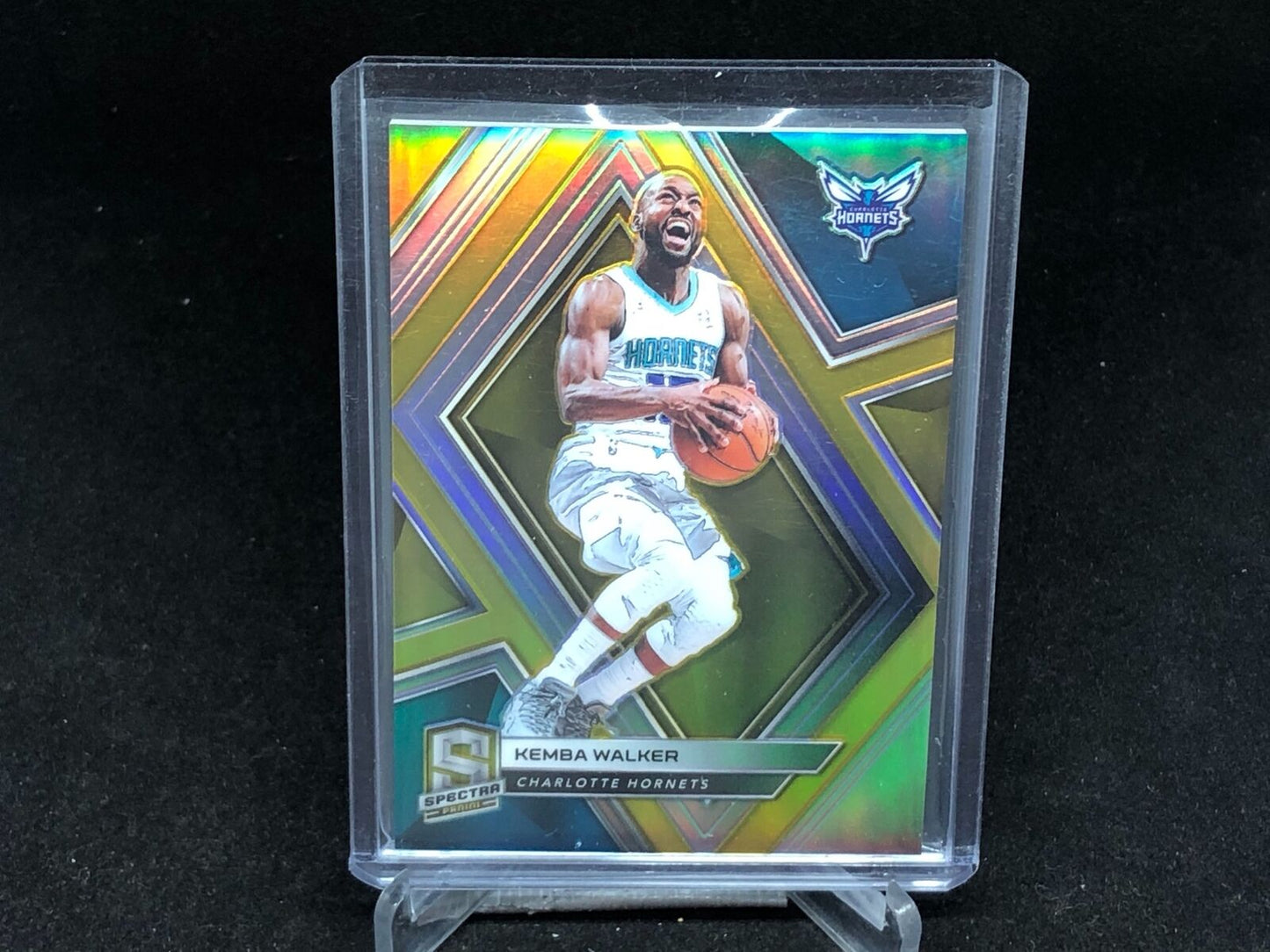 KEMBA WALKER 2018-19 PANINI SPECTRA GOLD PRIZM #D /10