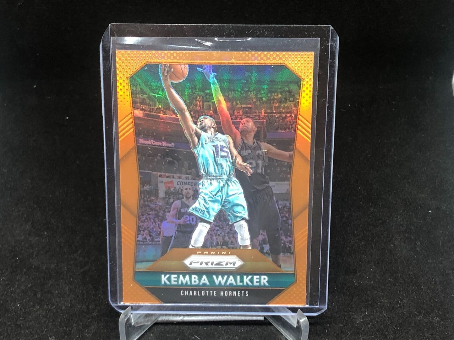 KEMBA WALKER 2015-16 PANINI PRIZM ORANGE PRIZMS #D 32/65