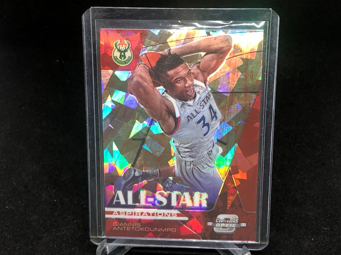 GIANNIS ANTETOKOUNMPO 2019-20 PANINI CONTENDERS OPTIC RED CRACKED ICED PRIZM #18