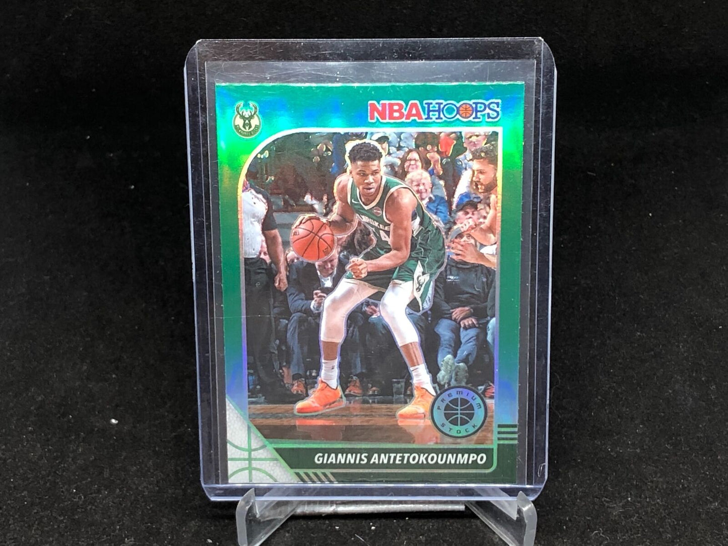 GIANNIS ANTETOKOUNMPO 2019-20 PANINI HOOPS PREMIUM STOCK GREEN PRIZM # 102