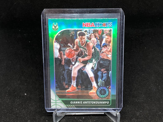 GIANNIS ANTETOKOUNMPO 2019-20 PANINI HOOPS PREMIUM STOCK GREEN PRIZM # 102