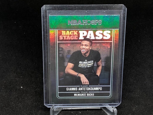 GIANNIS ANTETOKOUNMPO 2017-18 PANINI HOOPS BACK STAGE PASS HOLO # 6