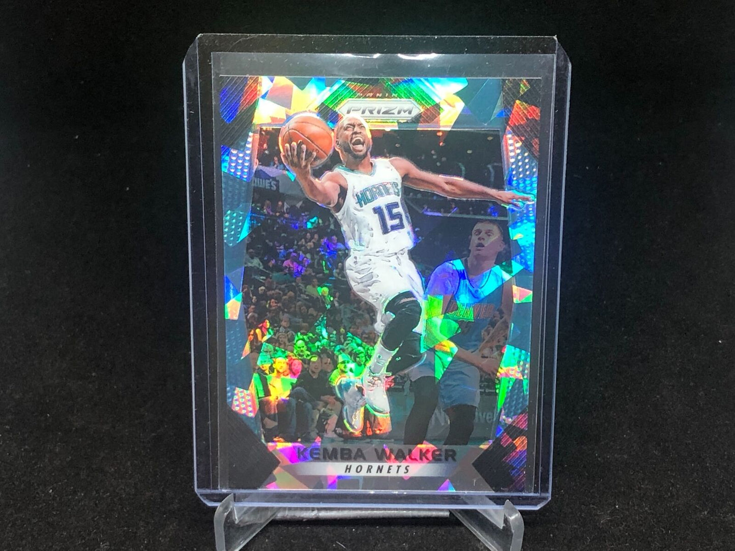 KEMBA WALKER 2017-18 PANINI PRIZM BLUE CRACKED ICE PRIZMS #D /99