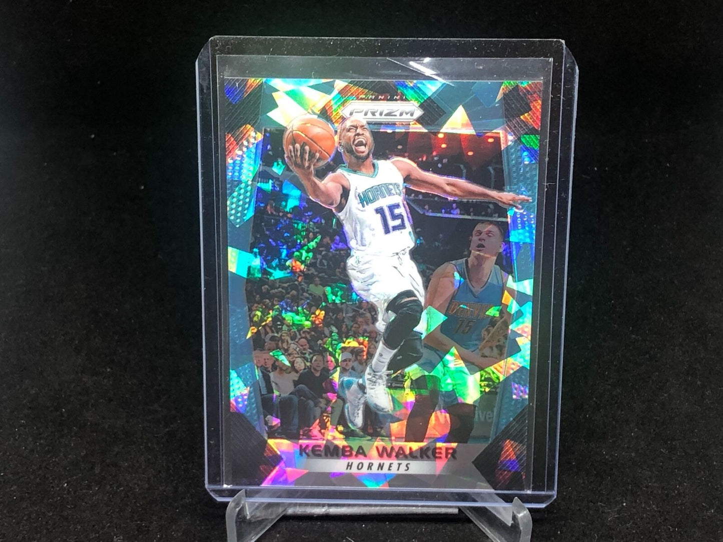 KEMBA WALKER 2017-18 PANINI PRIZM BLUE CRACKED ICE PRIZMS #D /99