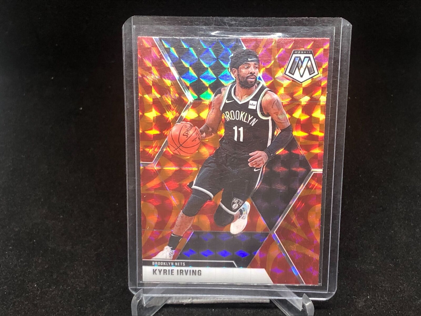 KYRIE IRVING 2019-20 PANINI MOSAIC ORANGE REACTIVE MOSAIC PRIZM # 11