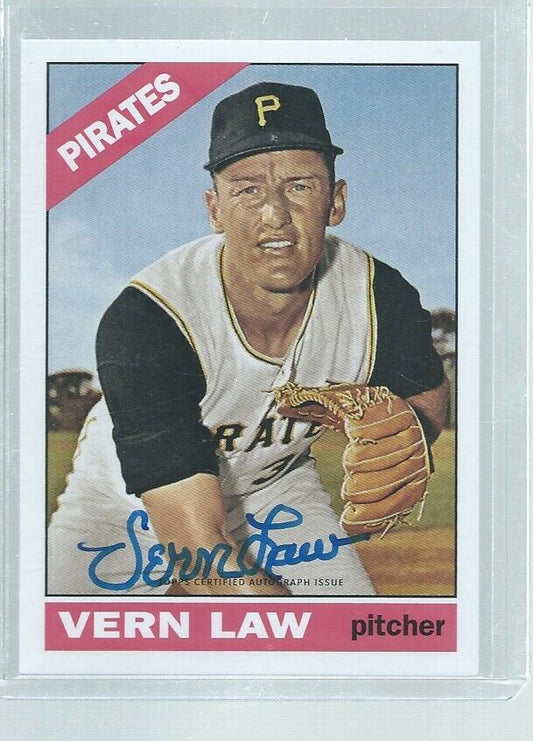 VERN LAW 2016 TOPPS ON CARD AUTO