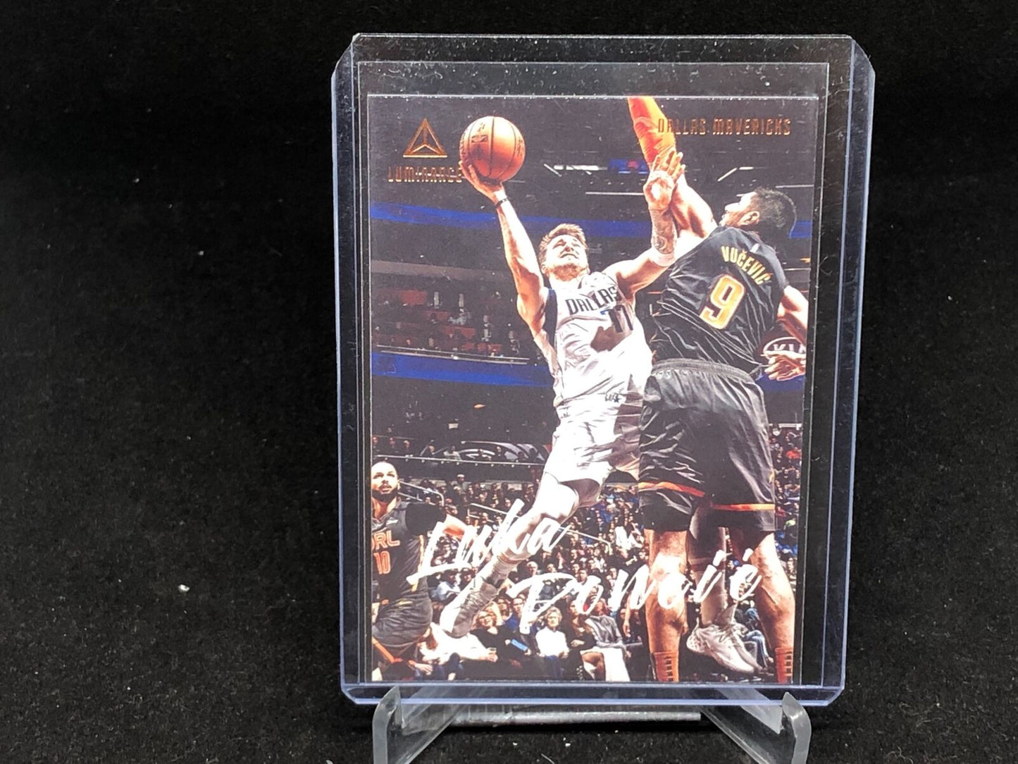 LUKA DONCIC 2019-20 PANINI CHRONICLES LUMINANCE BRONZE # 159