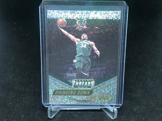 GIANNIS ANTETOKOUNMPO 2018-19 PANINI THREADS BRINGING DOWN THE HOUSE DAZZLE # 4