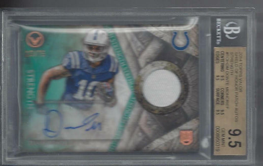 1/1 DONTE MONCRIEF 2014 VALOR SHIELD HONOR STRENGTH PATCH AUTO RC 10/75 BGS 9.5
