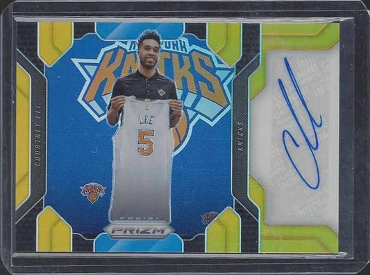COURTNEY LEE 2016-17 PANINI PRIZM KNICS GOLD PRIZMS REFRACTOR AUTO #D 3/10