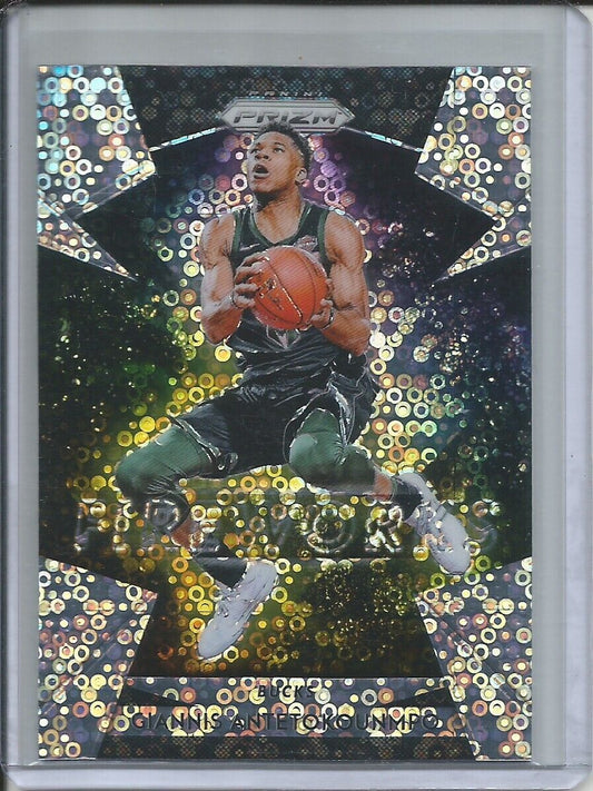GIANNIS ANTETOKOUNMPO 2018-19 PANINI PRIZM FAST BREAK FIREWORKS SILVER PRIZM