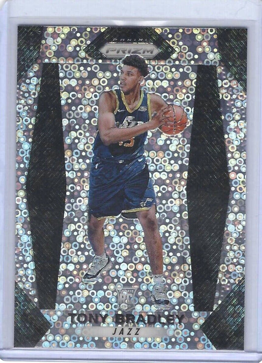 TONY BRADLEY 2017-18 PANINI PRIZM DISCO FAST BREAK PRIZM ROOKIE RC #118