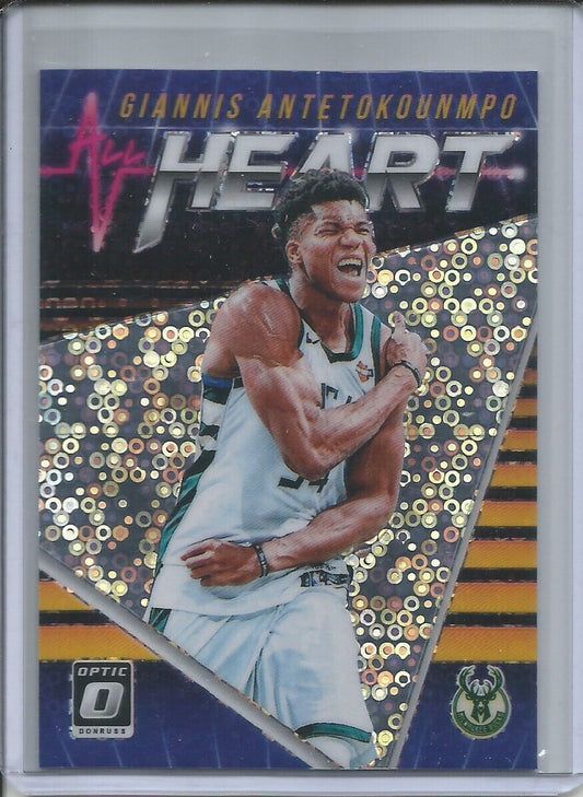 GIANNIS ANTETOKOUNMPO 2018-19 DONRUSS OPTIC FAST BREAK ALL HEART SILVER HOLO #4